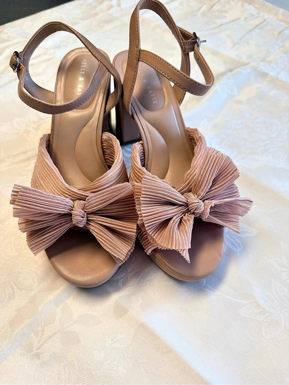 KELLY & KATIE Heather Sandal Pleated Bow Block Heel Brown
